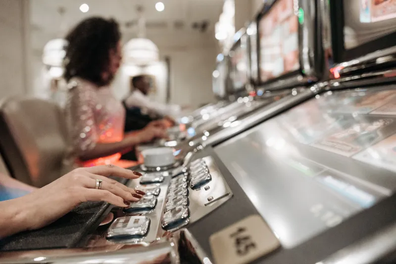Your Brain Is Lying to You: How Pattern-Seeking Costs Aussie Players Real Money